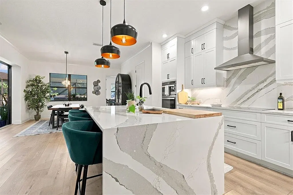 3 bed, 3.0 bath, 2711 sqft, $6,650 — Photo 4