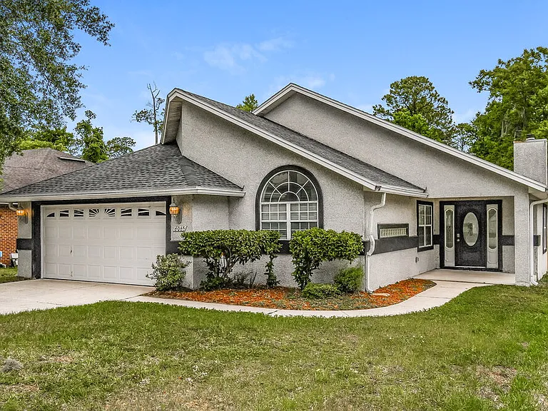 6065 Winding Bridge Dr — Photo 3