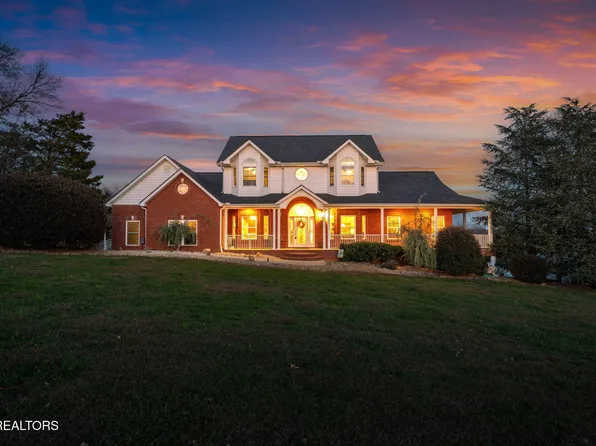 433 Riverbend Dr, Dandridge, TN 37725