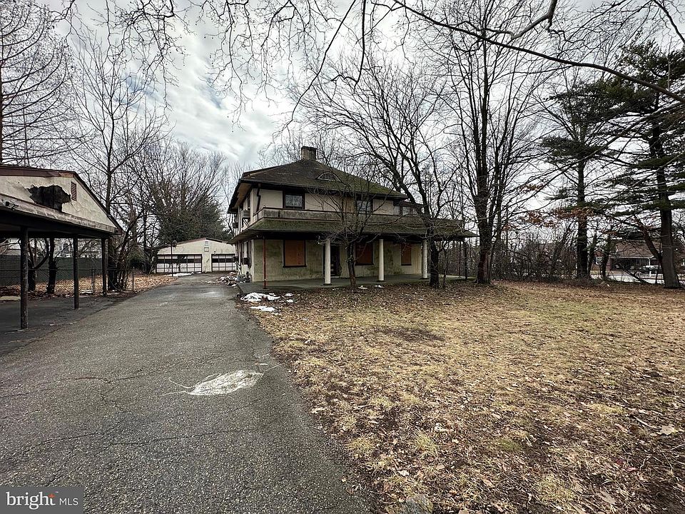 1st image of 1400 Plymouth Blvd