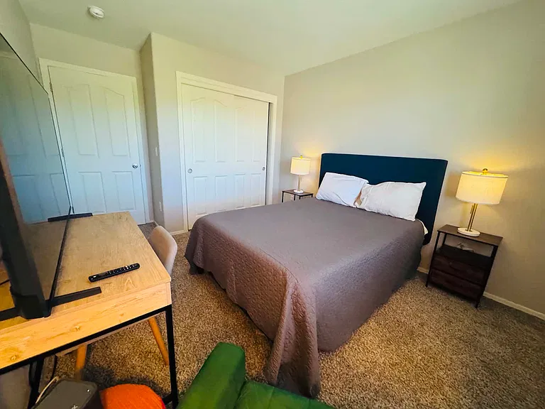 568 W Chatfield St #B — Photo 3