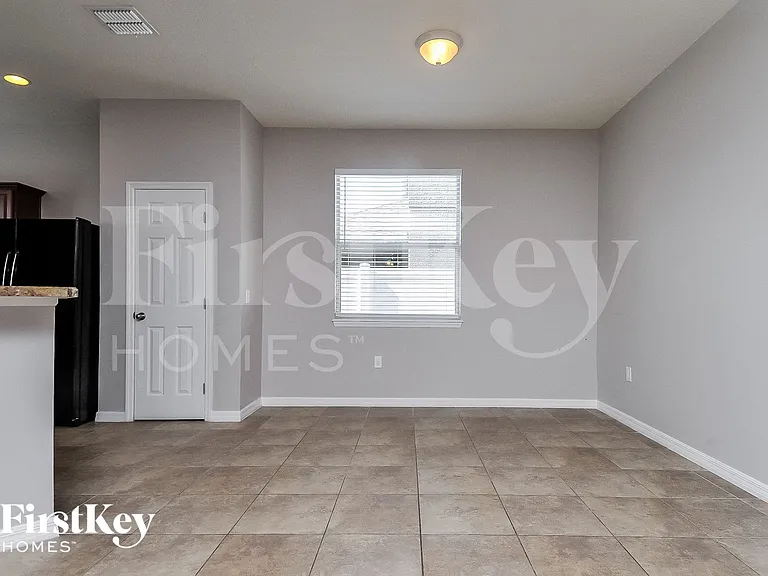 5276 Krenson Woods Way — Photo 5