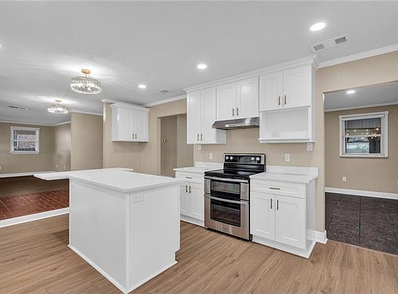 4th image of 3012 Verna St