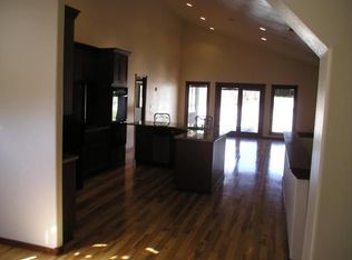 307 Flamingo Rd, North Platte, NE 69101