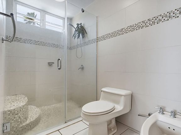 5th image of 227 Calle Thebe Unit J31