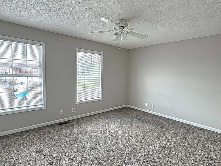 205 Tree Line Dr — Photo 14