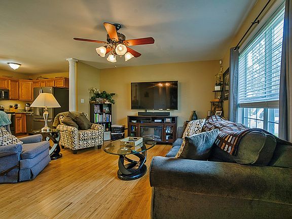4th image of 1021 Northlake Dr