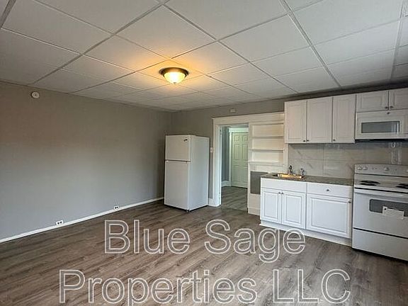 5th image of 101 S 5th St APT C