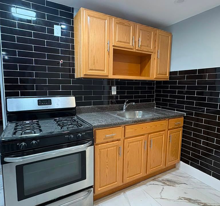 1st image of 985 Duncan St #1B