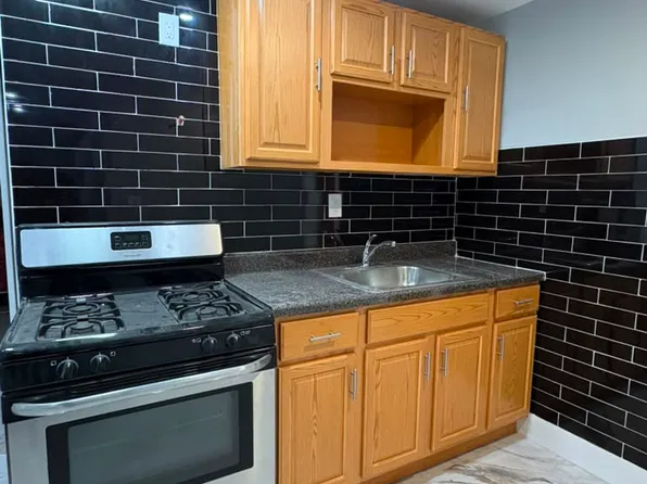 985 Duncan St #1B, Bronx, NY 10469