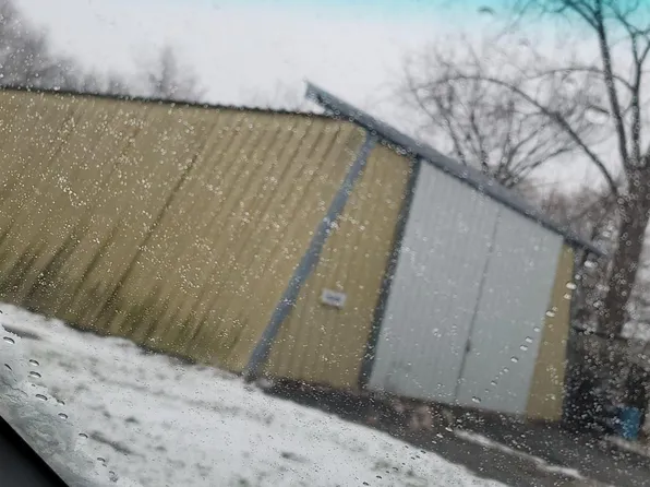 1st St S, Hazleton, IA 50641