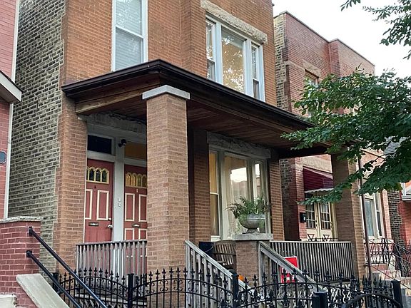 3rd image of 2625 N Richmond St #2