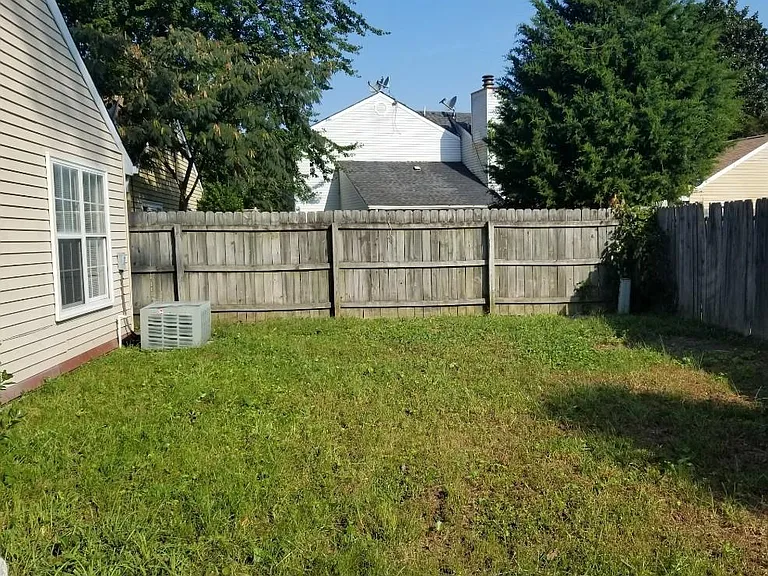 5973 Beechwalk Dr — Photo 10