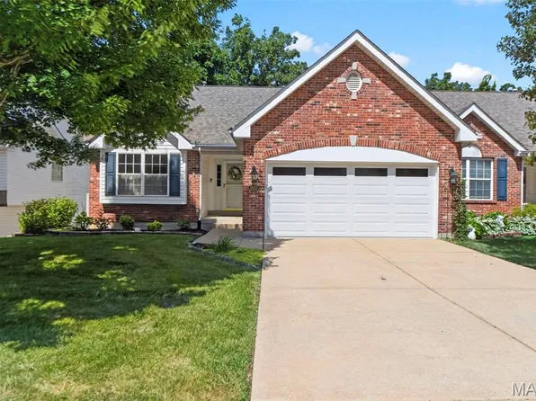 1627 Polar Dr, Wentzville, MO 63385