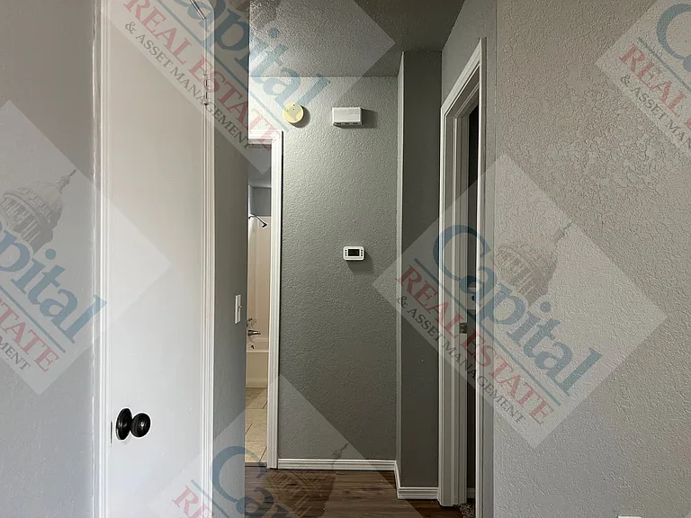 733 W Perry Dr — Photo 12