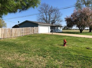 115 Northwest Mnr, Highland, IL 62249