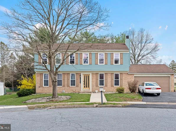 4808 Woodward Dr, Harrisburg, PA 17111