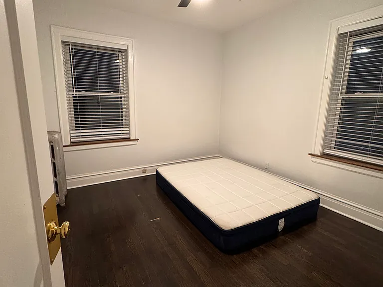 5459 S Ingleside Ave #2N — Photo 11