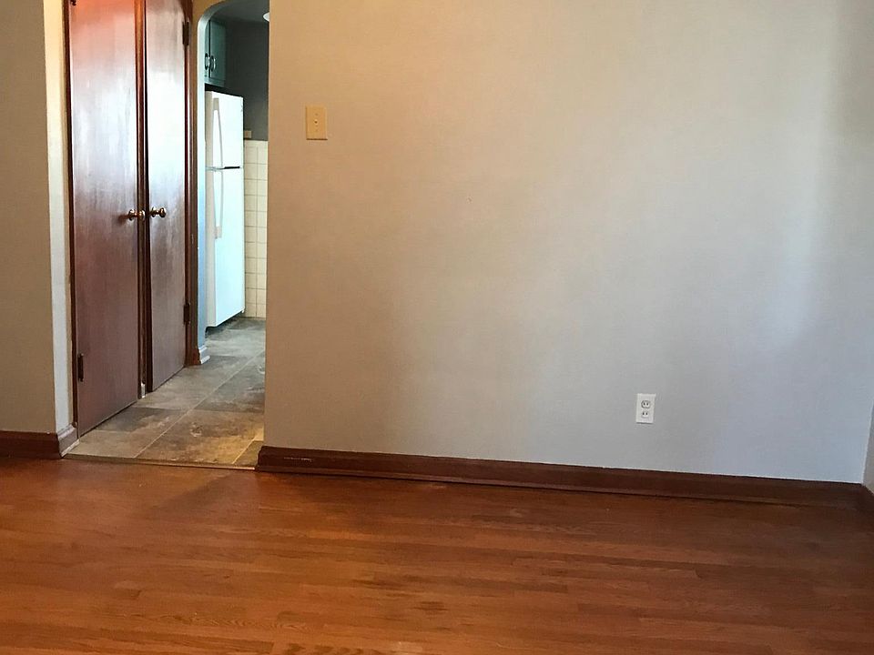 1st image of 3977-3979 Wilmington Ave