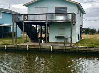 14 Flounder Cir, Freeport, TX 77541