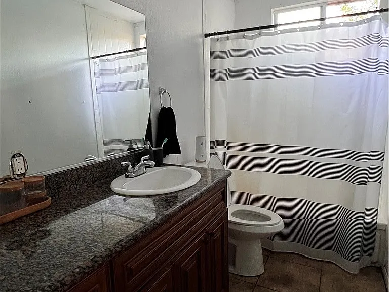 602 N Macy St — Photo 4