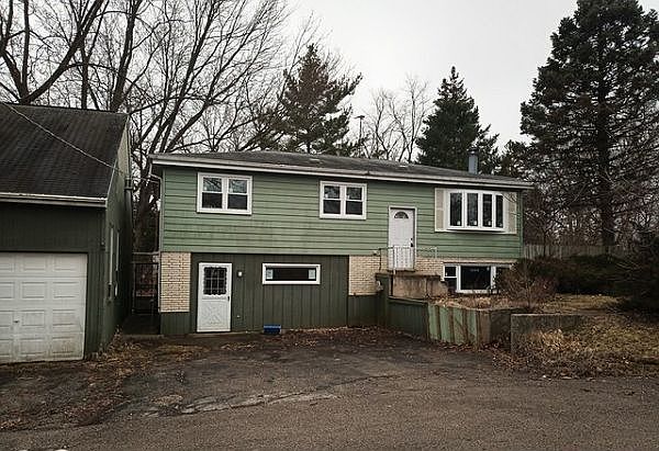1st image of 21957 W 6th St