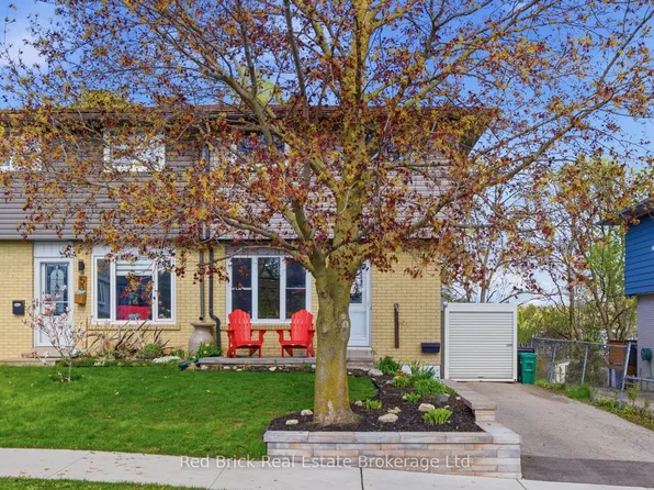 51 Clemens Ave, Cambridge, ON N3C 2W6