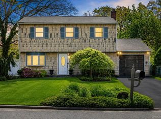 20 Revere Cir, Port Jefferson Station, NY 11776
