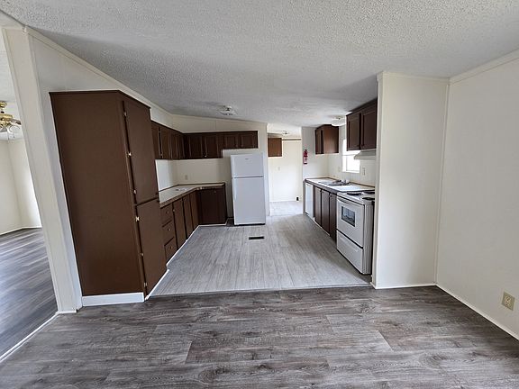 4th image of 926 Hollywood Dr Lot 38