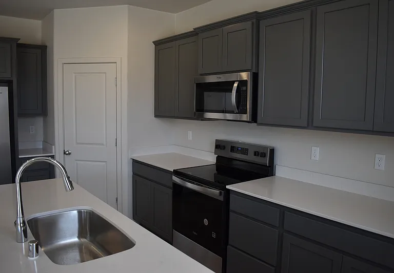 4624 Athena Dr — Photo 12