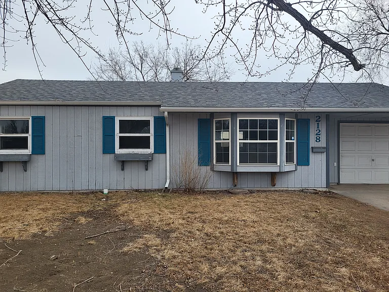2128 Birch Ave — Photo 1