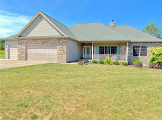 2016 Creekside Dr, Edinboro, PA 16412