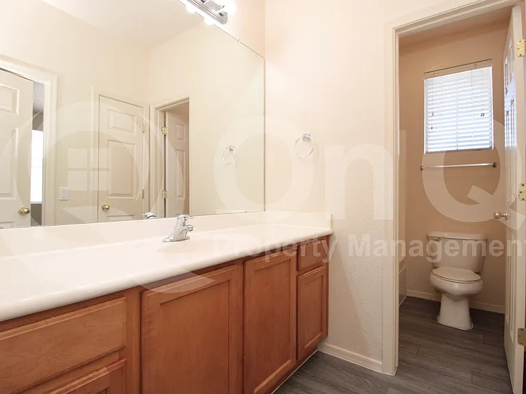 9120 W Hubbell St — Photo 23