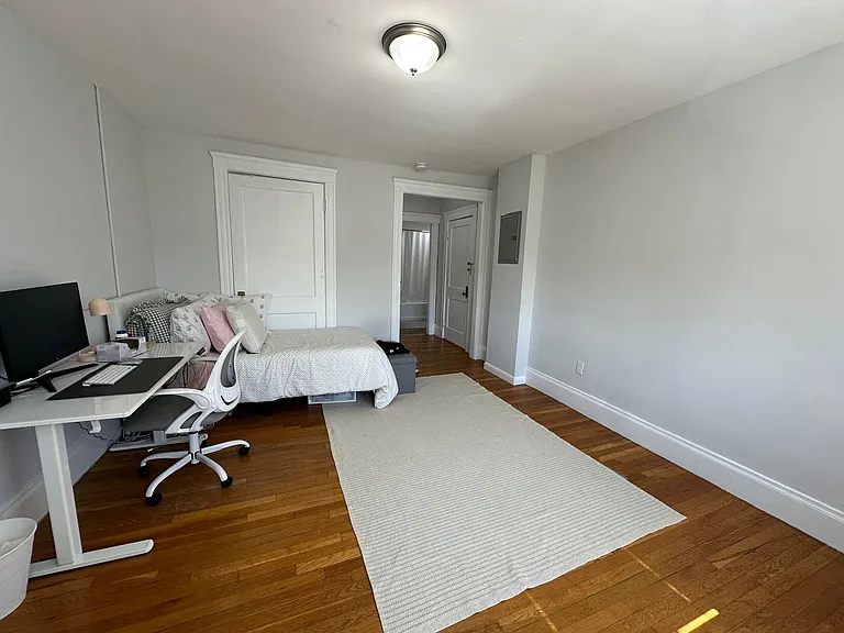 208 Main St. — Photo 15