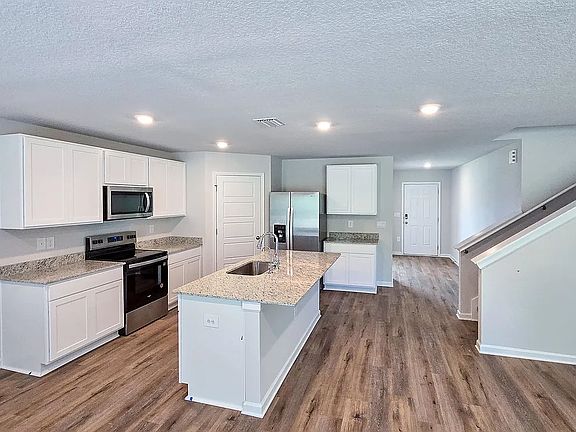 2nd image of 301 Ivy Ln #1