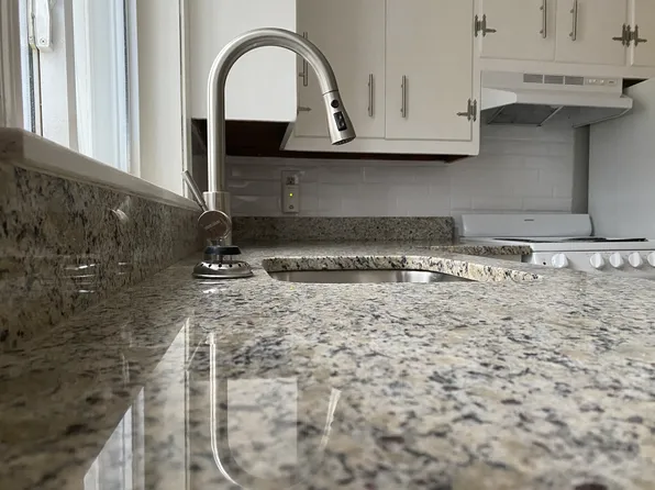 1 Lane Ct #12, Exeter, NH 03833