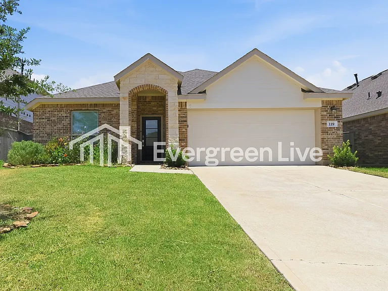 119 Southern Red Oak Ln — Photo 1