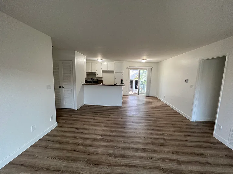 2511 W Sunflower Ave #T12 — Photo 4