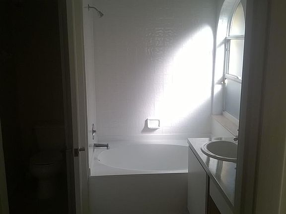 4th image of 1456 Crawford Dr
