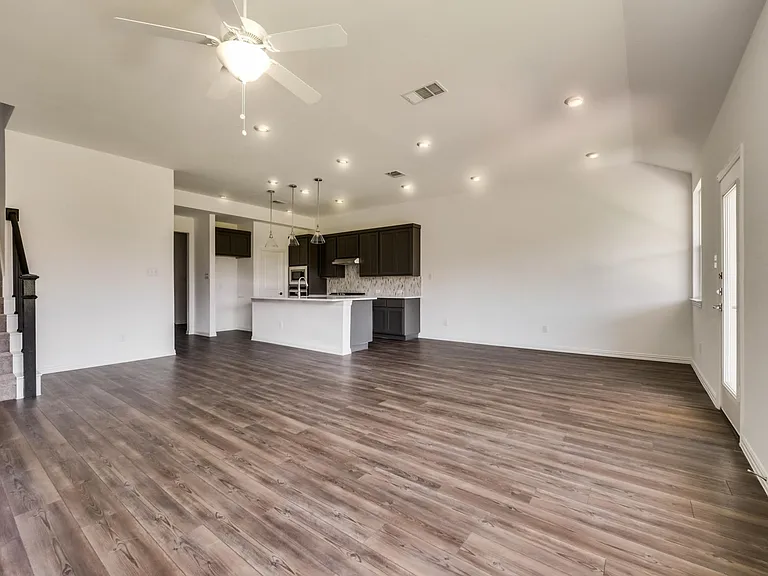 1820 Purtis Creek Dr — Photo 5