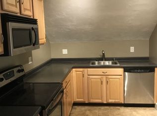 111 Ingell St APT 3, Taunton, MA 02780