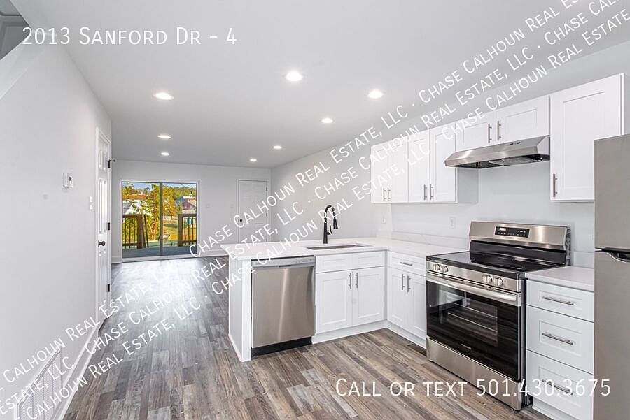 1st image of 2013 Sanford Dr APT 4