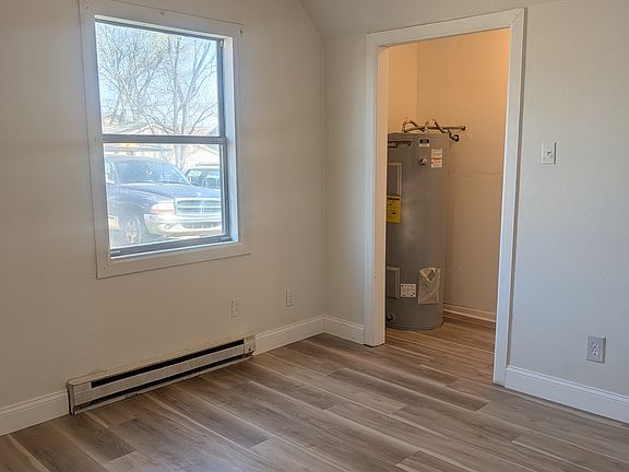 bedroom (different angle)