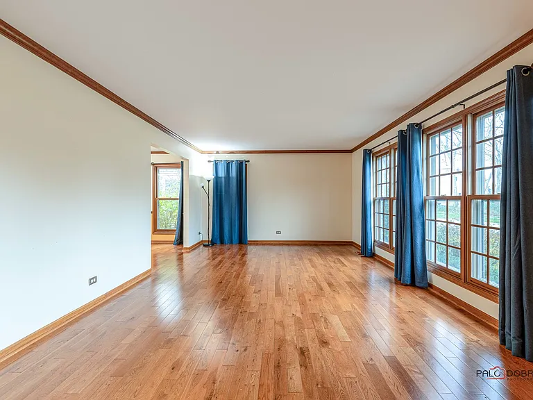 1551 Crowfoot Cir N — Photo 5