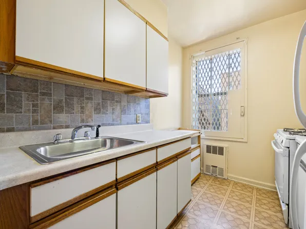 9707 Fourth Avenue image 9 of 18