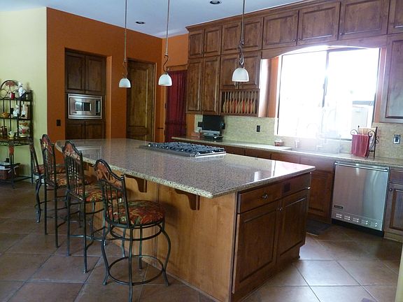 Kitchen w Viking Pro Appl
