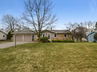 6884 Valley View Ave, Jenison, MI 49428