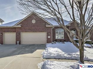 17621 Riggs St, Omaha, NE 68135