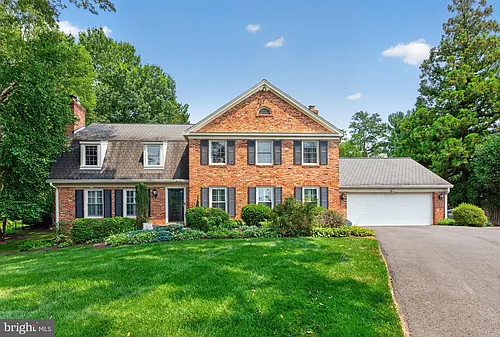 1022 Delf Dr Photo 1