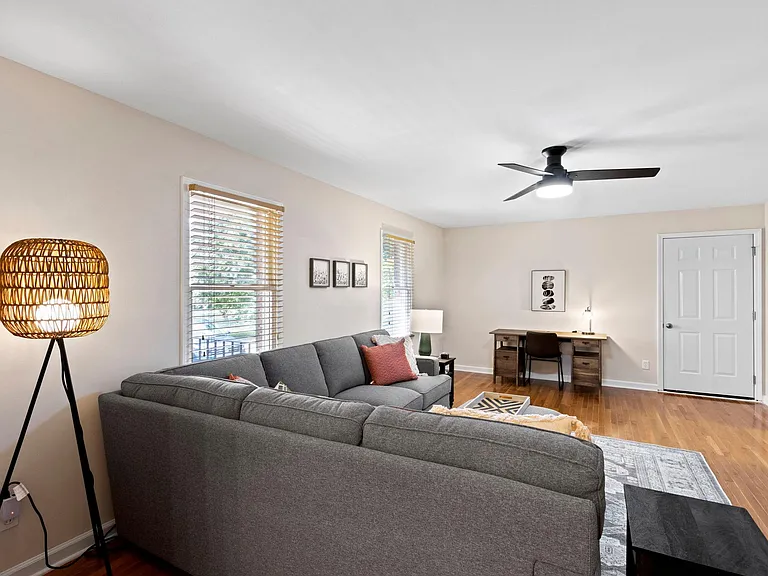 114 Fisher Dr — Photo 15